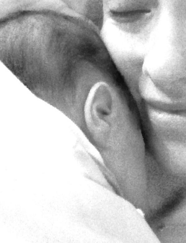 Bayi Olivia dan Jason @ eonline.com
