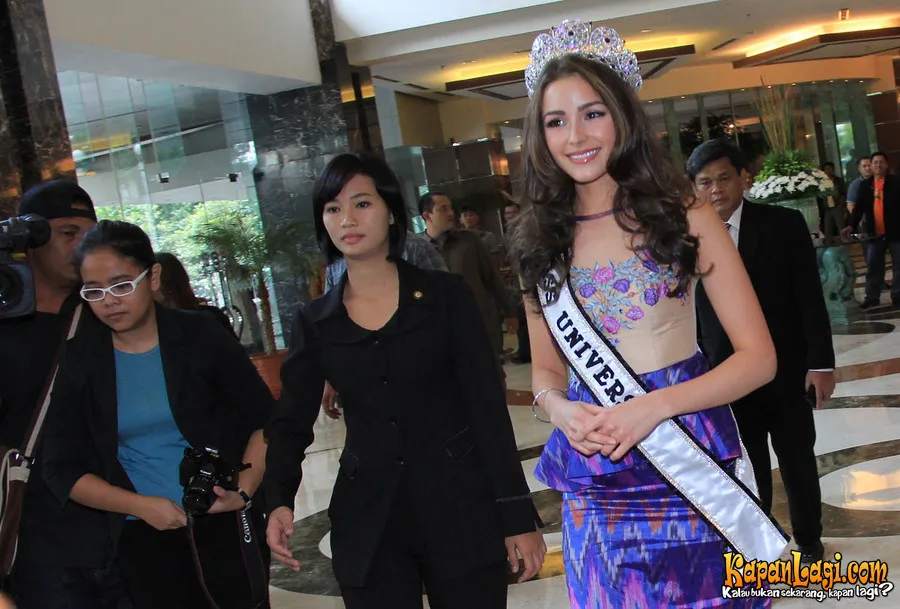 Olivia Culpo merasa senang dengan sambutan selama di Indonesia.
