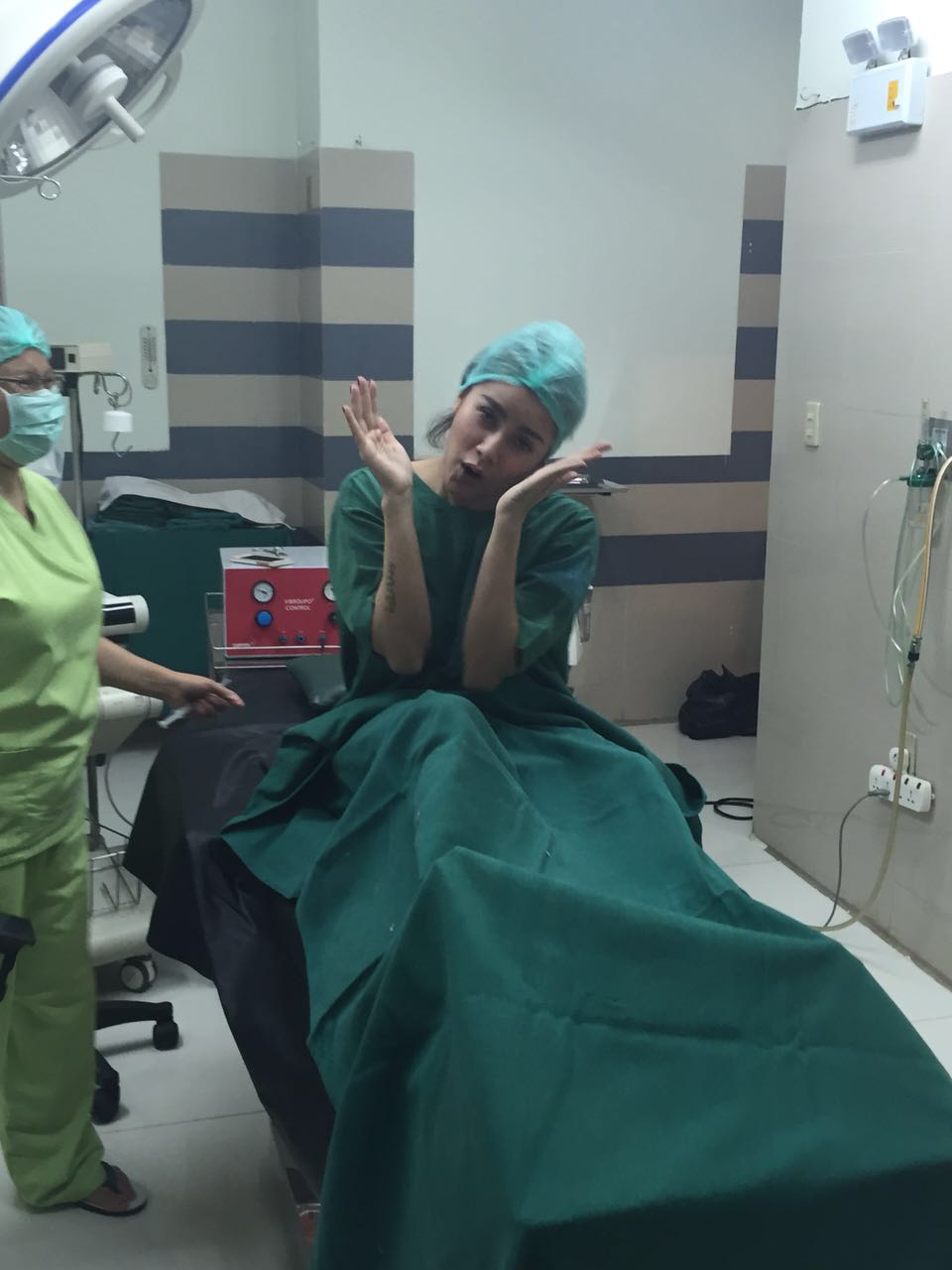Olla jalani treatment laser lipolysis ¢ KapanLagi.com®/Dedi Rahmadi