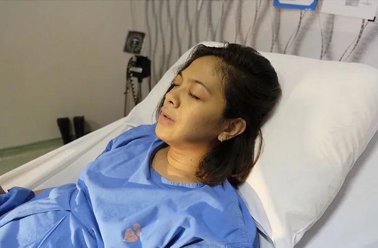 Dian saat proses melahirkan © instagram.com/omeshomesh