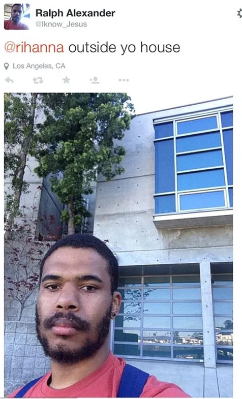 Kicauan meresahkan yang diterima oleh Rihanna © Twitter.com/ Ralph Alexander