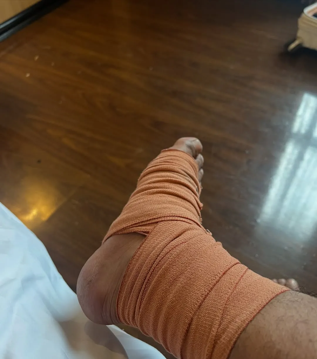 Onadio Leonardo Alami Insiden saat Manggung (Credit: Instagram/onadioleonardo_official)