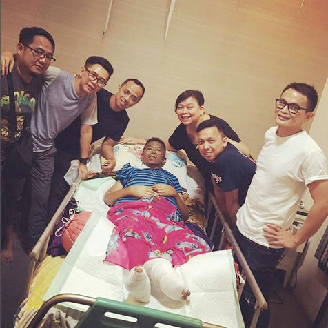 Karena diabetes pula, Oon tidak bisa berjalan karena lemahnya otot dan infeksi di kaki/©KapanLagi.com®