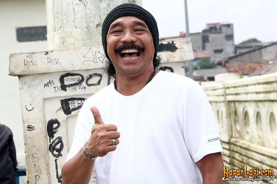 Oppie mengungkap alasan Jessica pergi ke Amerika Serikat. @KapanLagi.com®