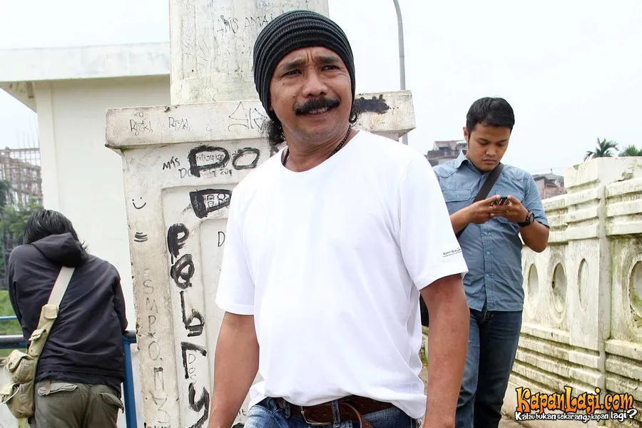 Oppie Kumis menyebut Olga berobat ke Singapura demi mengobati sakitnya.
