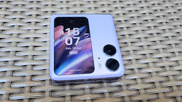 OPPO Find N2 Flip. (c) KapanLagi/Gilar Ramdhani