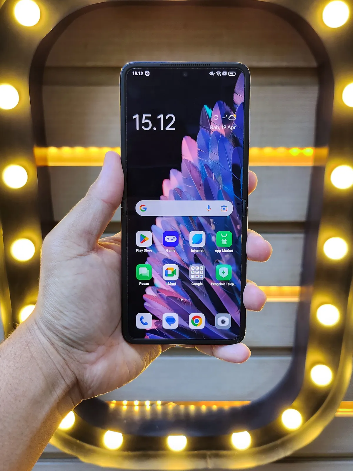 OPPO Find N2 Flip. (c) KapanLagi/Gilar Ramdhani