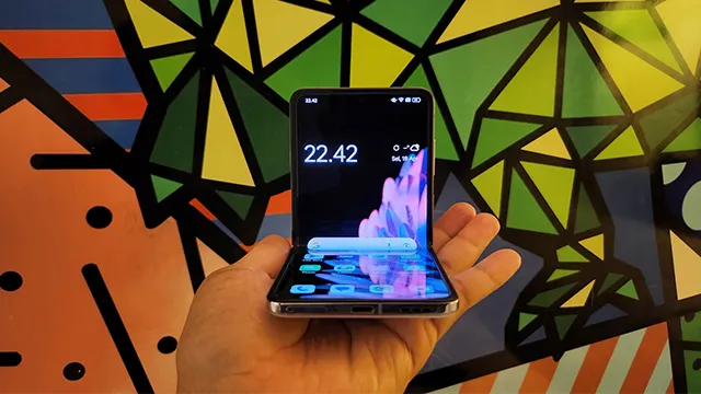 OPPO Find N2 Flip. (c) KapanLagi/Gilar Ramdhani