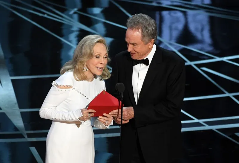Warren Beatty & Faye Dunaway
