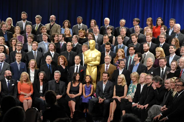 Para nominator berfoto bersama seusai makan siang