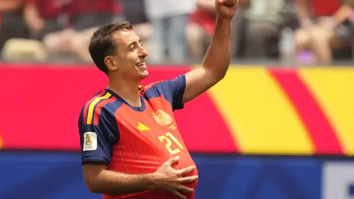 Pemain Spanyol Mikel Oyarzabal merayakan gol pembuka yang dicetaknya selama pertandingan sepak bola babak 32 besar Piala Dunia antara Spanyol dan Austria di Inglewood, California, dekat Los Angeles, Kamis, (02/07/2026). (AP Photo/Andre Penner)