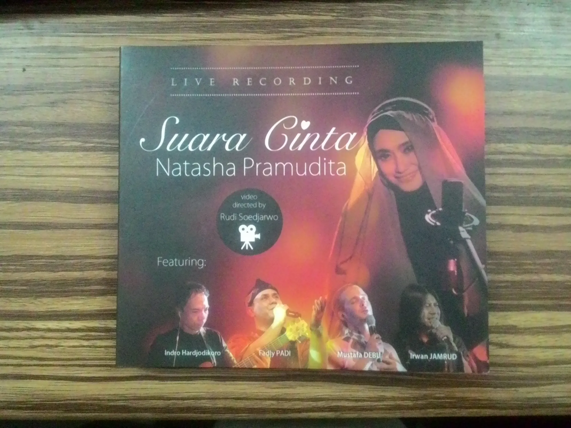 Album 'SUARA CINTA' dari Natasha Pramudita © KapanLagi.com®