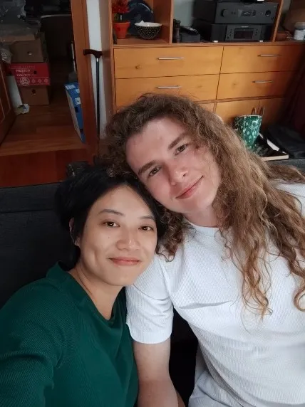 Potret Pacar Bule Leony