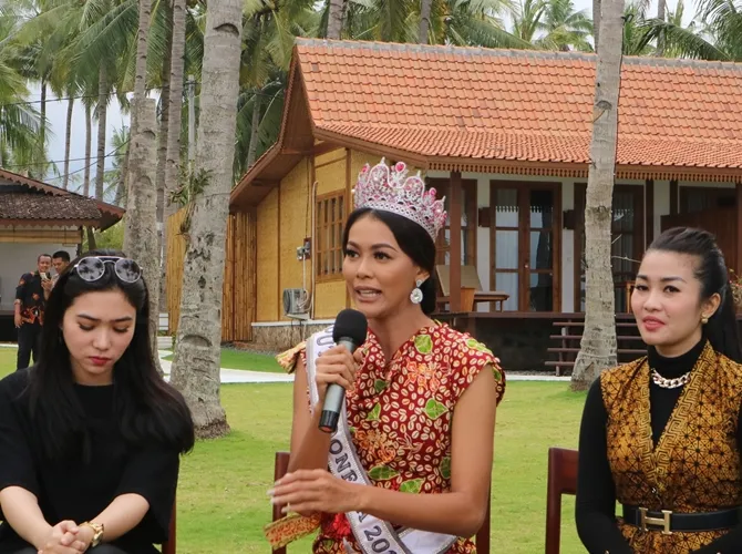 Bunga Jelitha sebagai Puteri Indonesia tahun 2017. © KapanLagi.com