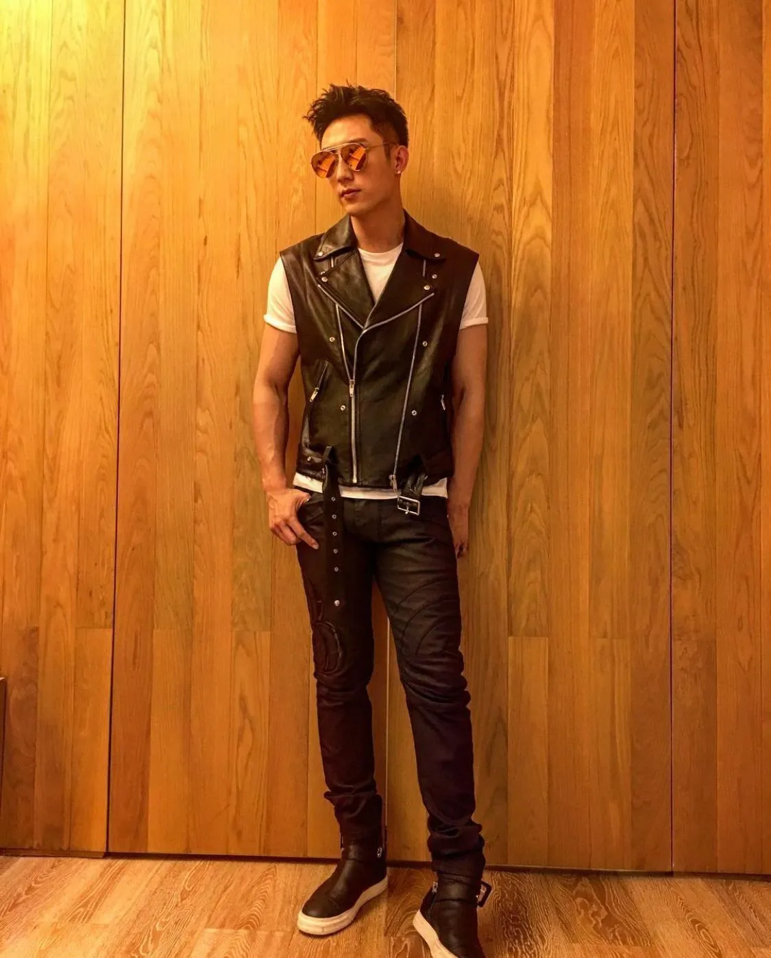 Deretan aktor China ini jadi idola baru karena tinggi badan (credit:instagram.com/jingyuhuangjingyu)