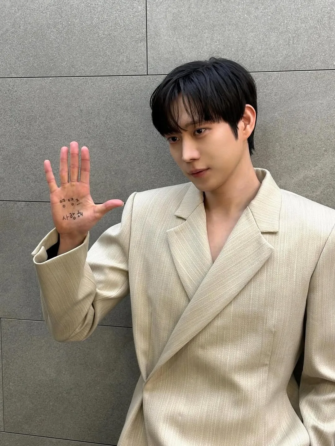 Kim Young Dae populer lewat drama Penthouse (credit:instagram.com/youngdae0302)