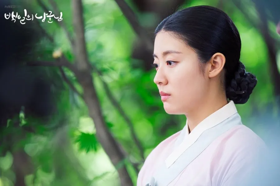 Deretan artis cantik yang jadi lawan main Kim Seon Ho di drama (credit:instagram.com/tvn_drama)