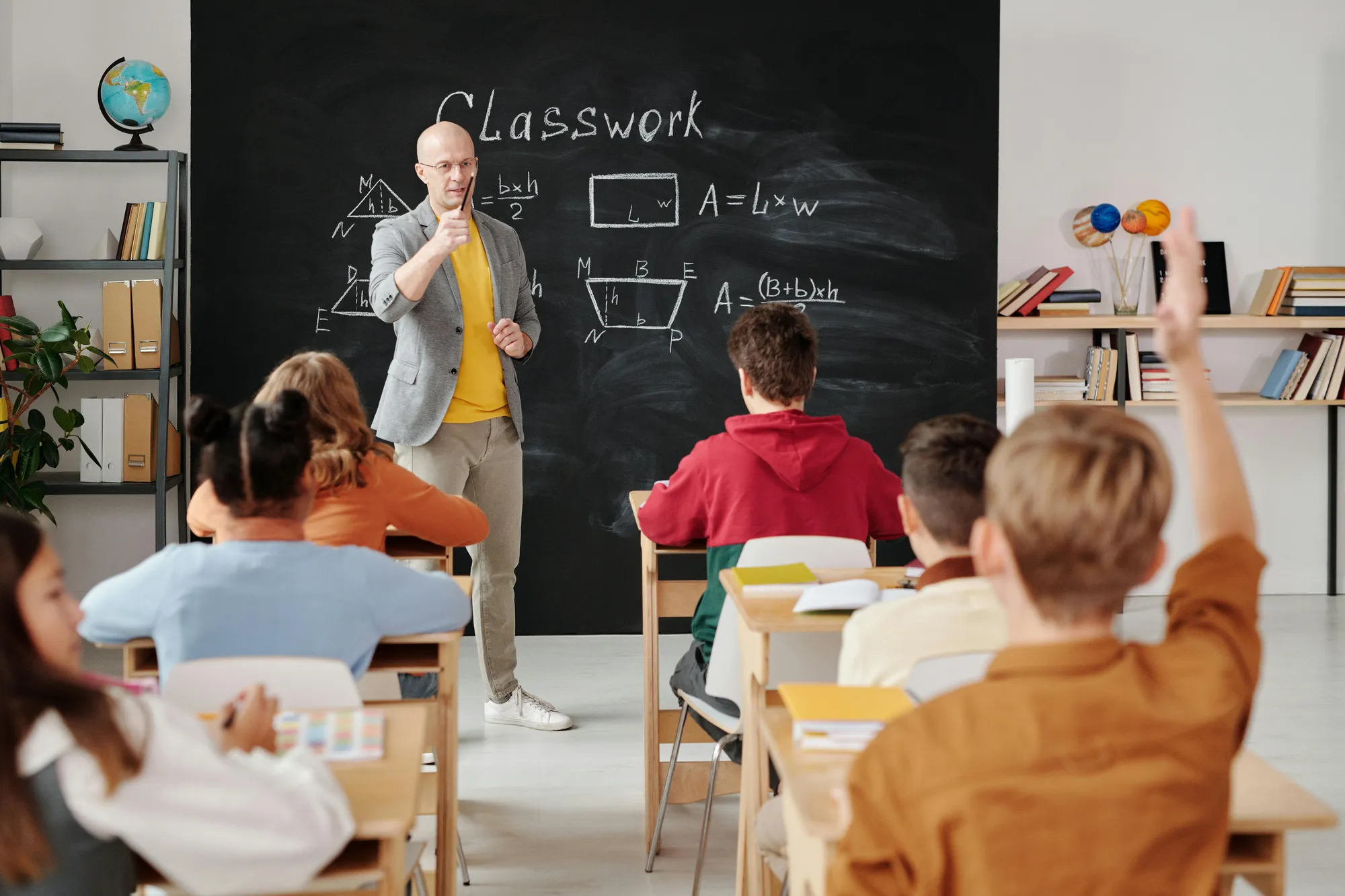 Kata Benda di Lingkungan Sekolah