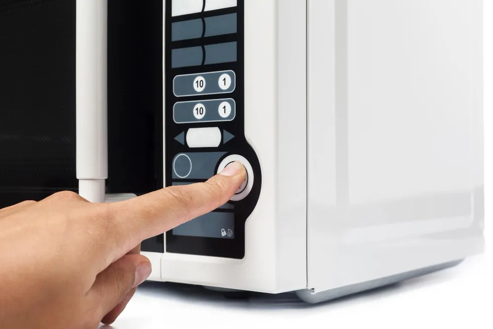 Microwave (magnific.com)