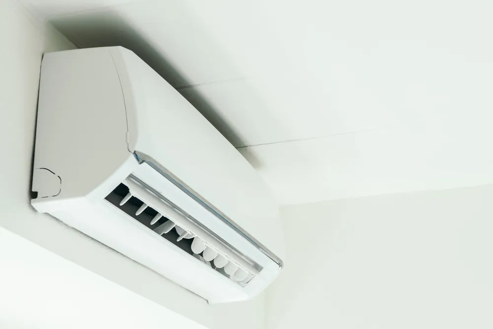 AC (magnific.com)