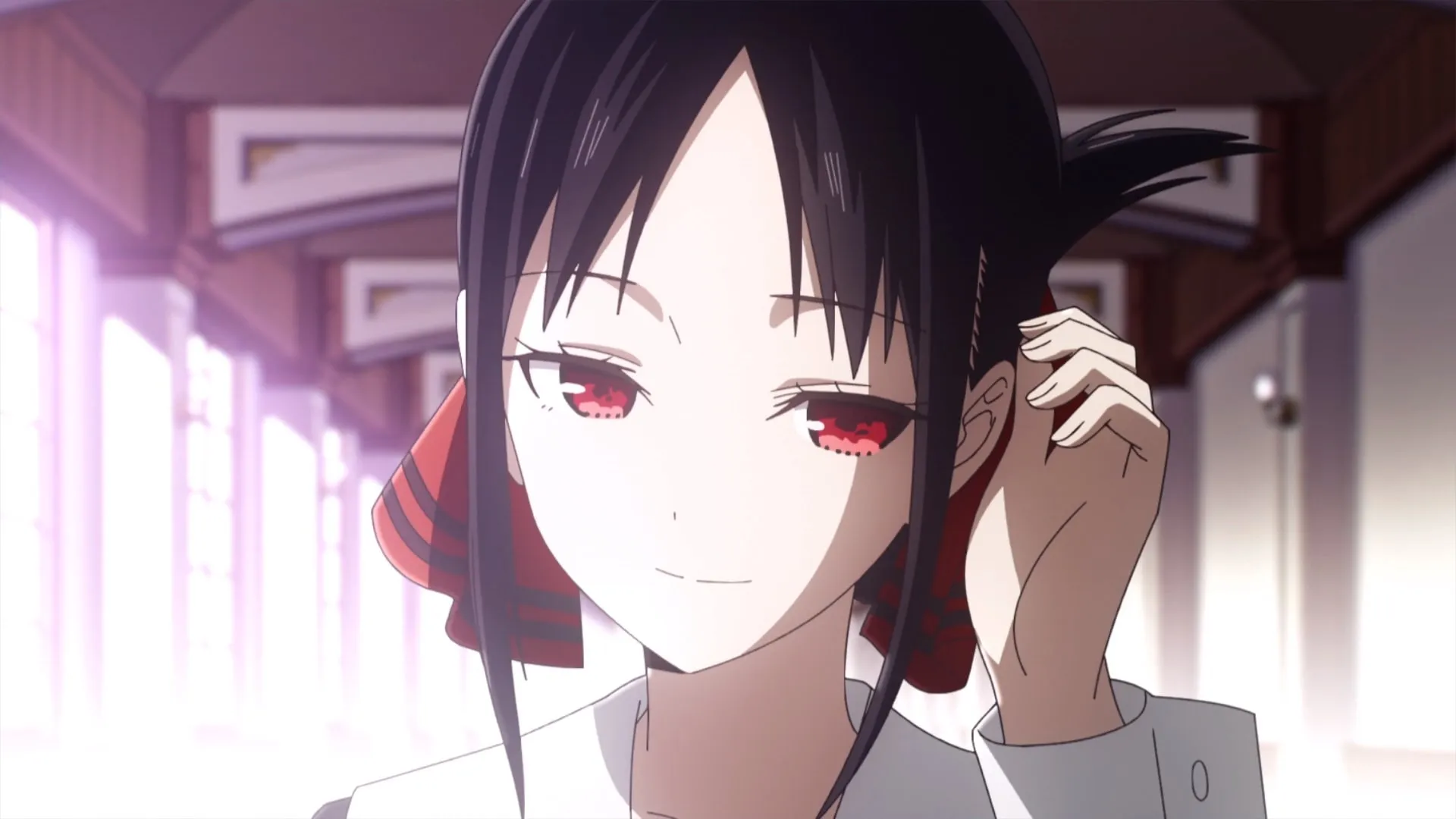 Kaguya Shinomiya dengan mata merah khas