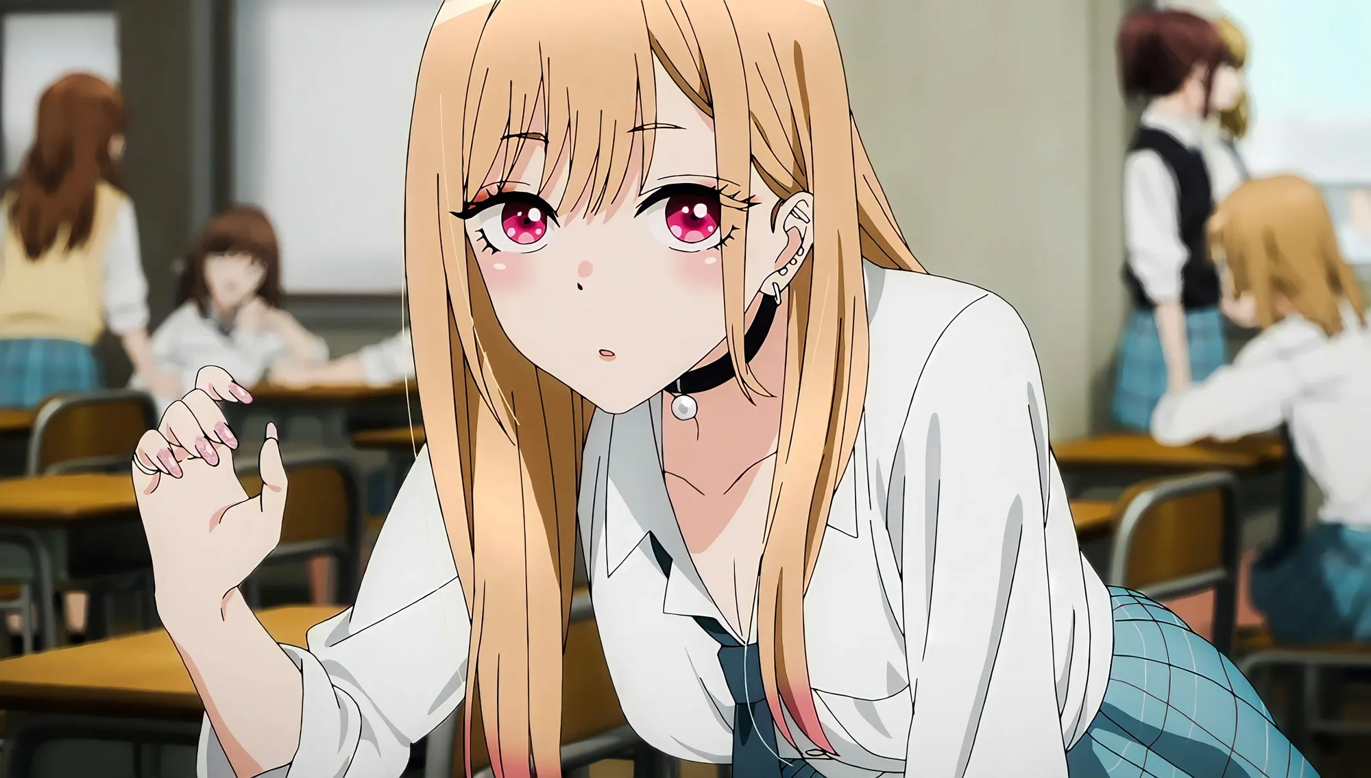 Marin Kitagawa, seorang gadis populer yang menyukai cosplay.