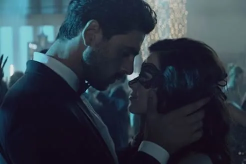 Film Mafia Romantis/IMDb