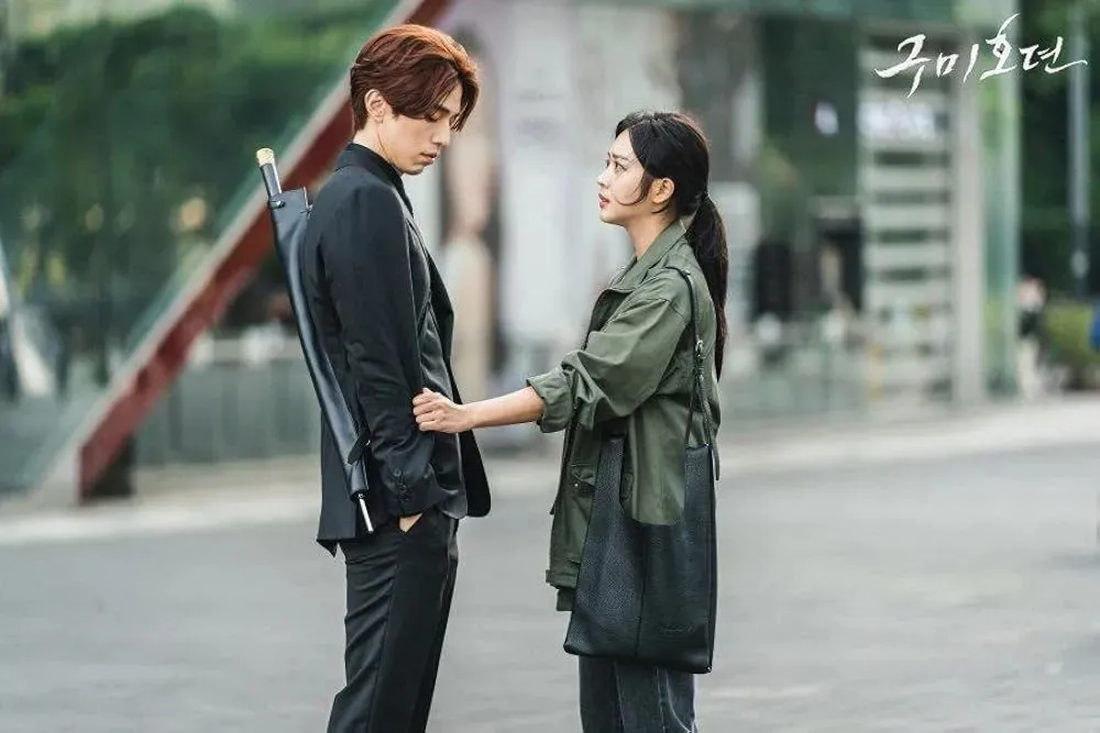 Lee Dong Woo dalam drama korea TALE OF THE NINE-TAILED (credit: hancinema.net)