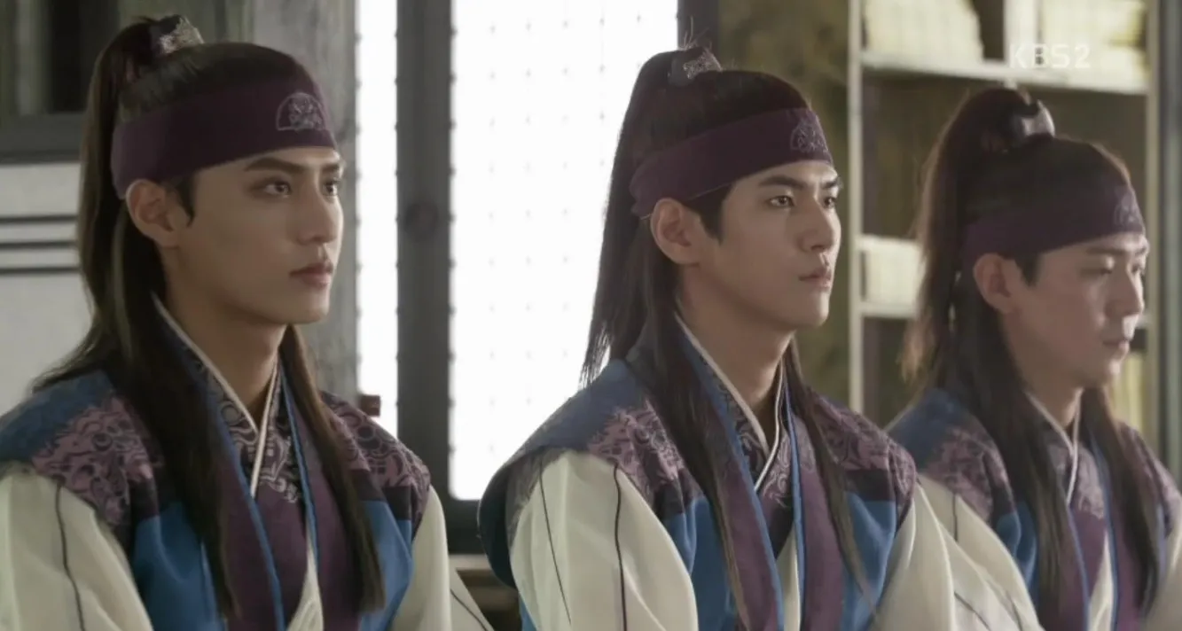 Hwarang (imdb.com)