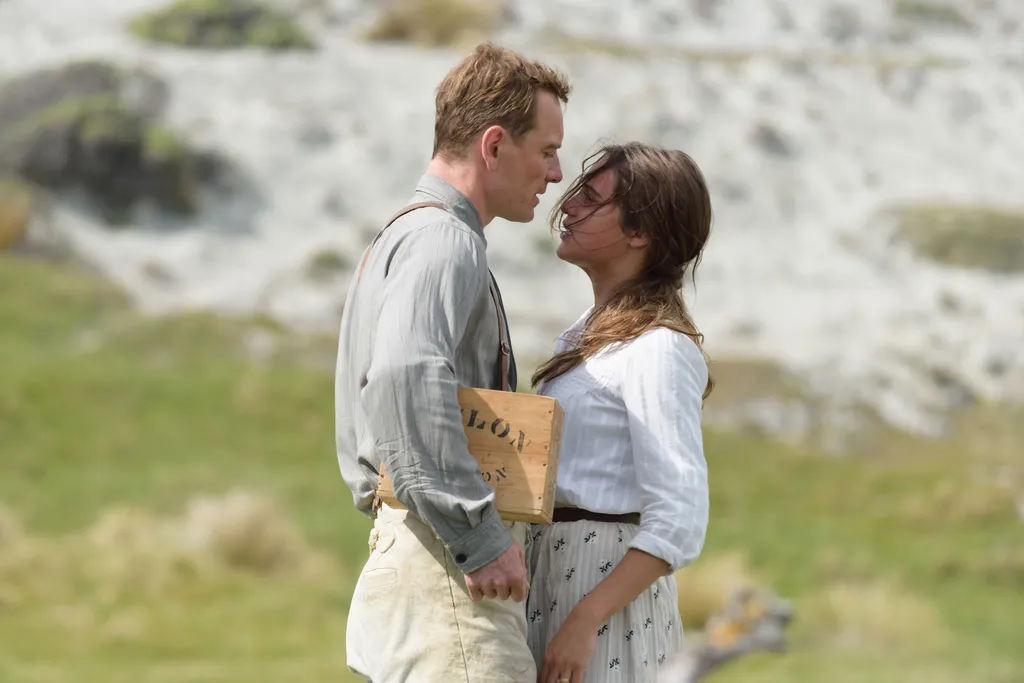 fassbender di romance  (IMDb)