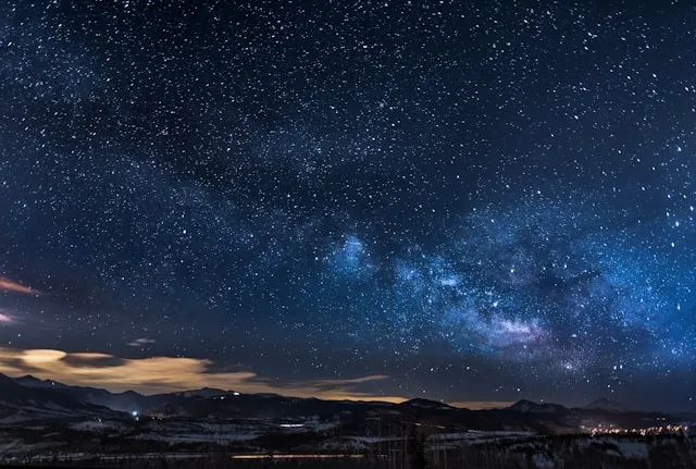 Kata Kata Malam dari Penulis dan Sastrawan Legendaris (c) unsplash.com