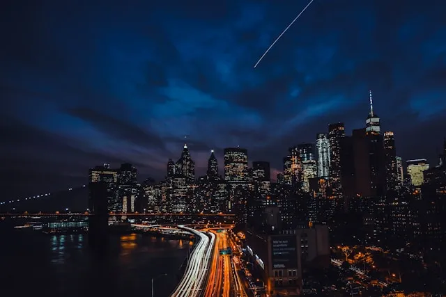 Kata Kata Malam Aesthetic untuk Caption dan Status (c) unsplash.com
