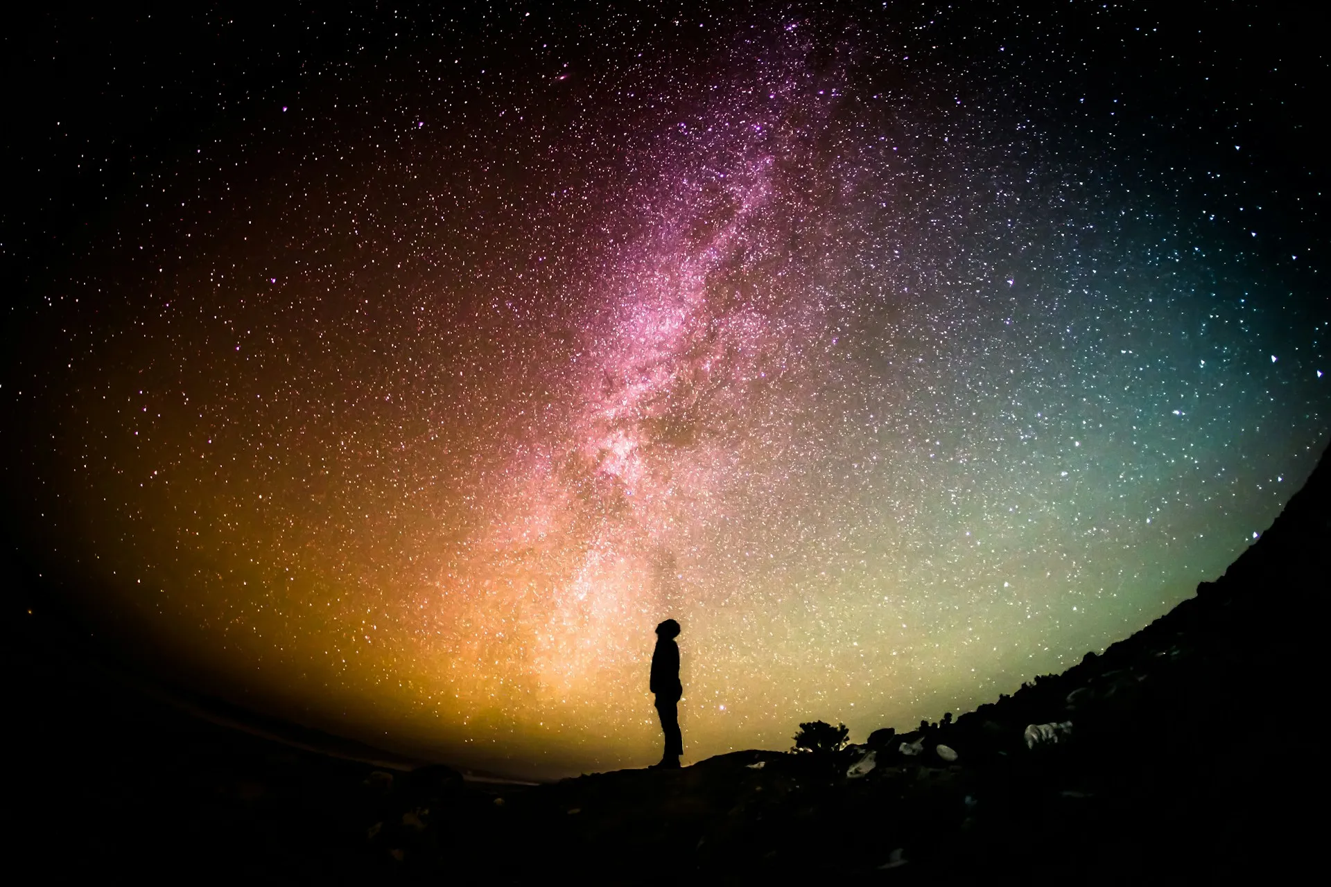 Langit malam (credit: Unsplash)
