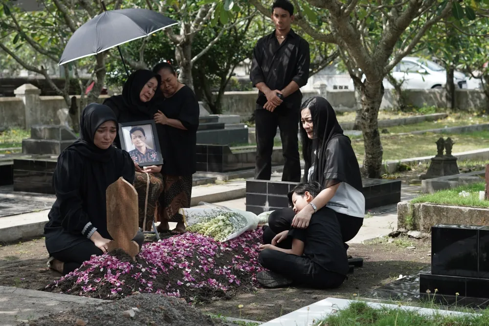 Still photo Air Mata di Ujung Sajadah 2 (AMDUS 2) / source: BEEHAVE PICTURES