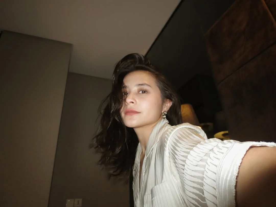Potret Prilly Latuconsina Tanpa Make Up (credit: instagram/prillylatuconsina96)