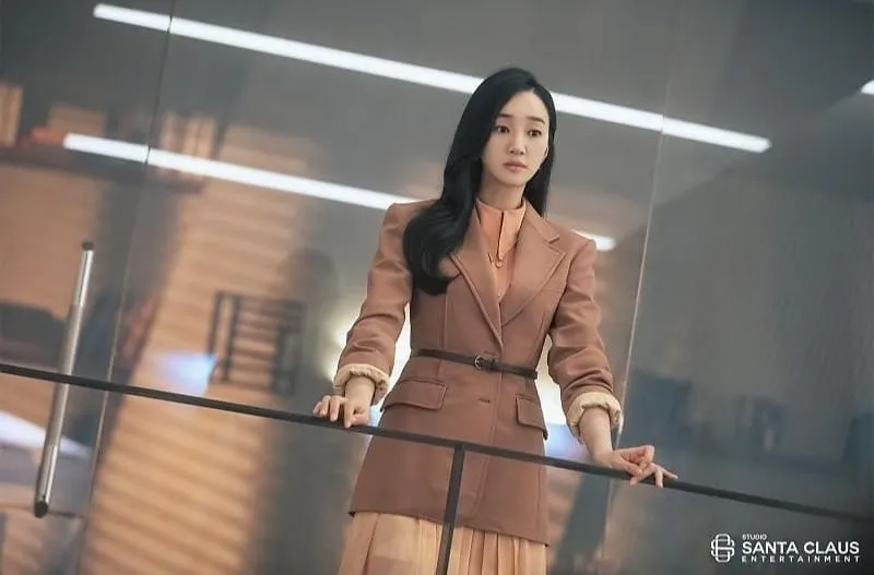 Deretan artis top Korea yang memilih tidak punya akun media sosial (credit:instagram.com/goghoststudio)