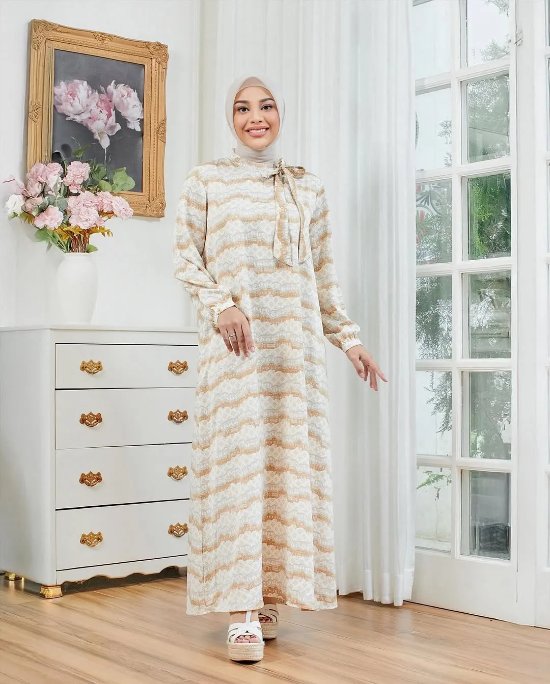Gaya Hijab ala Aurel Hermansyah. (instagram/aurelie.hermansyah)