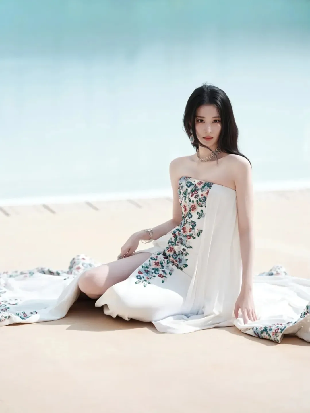 Potret cantik Wang Churan yang memukau dengan pesonanya (credit:instagram.com/jeanaalice_chu)