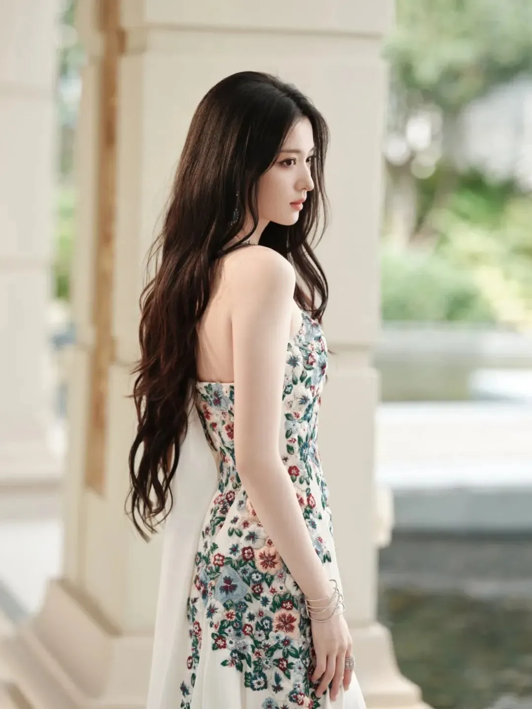 Potret cantik Wang Churan yang memukau dengan pesonanya (credit:instagram.com/jeanaalice_chu)