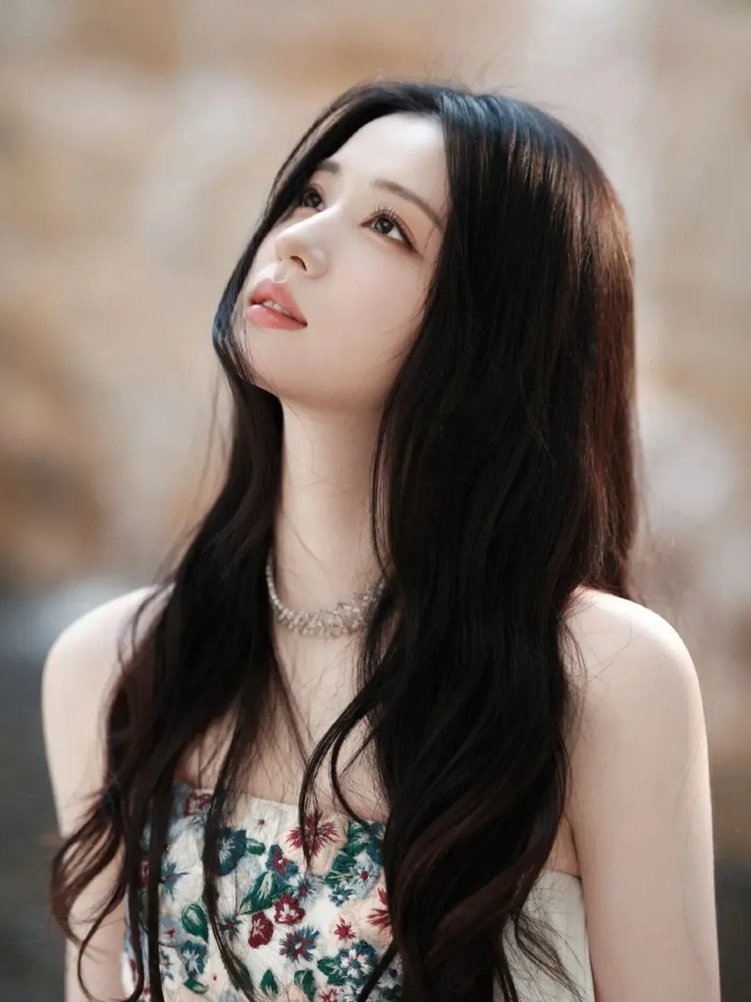 Potret cantik Wang Churan yang memukau dengan pesonanya (credit:instagram.com/jeanaalice_chu)