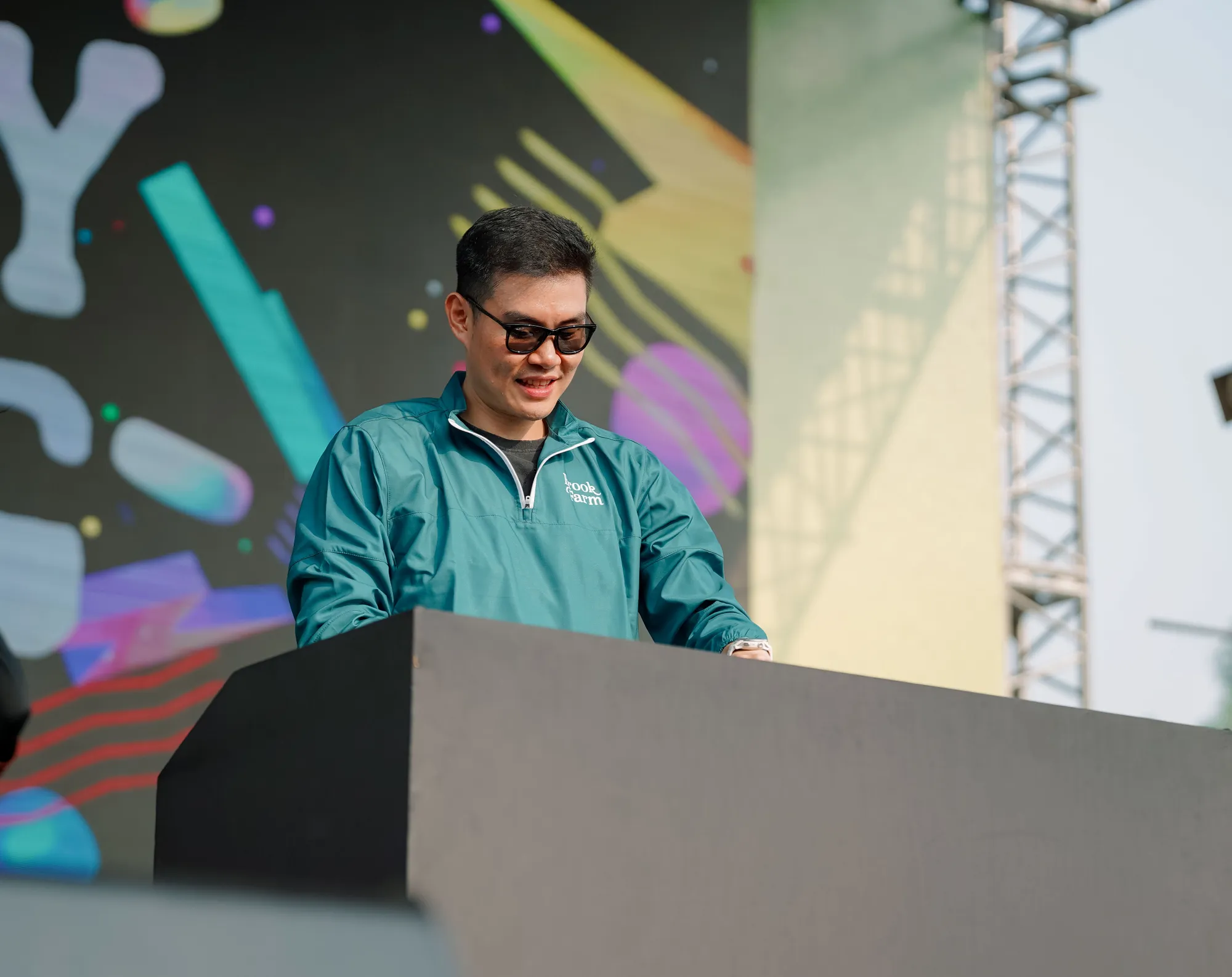 DJ Garry Ang Hadir sebagai Bintang Tamu di BrookFarm Almond Run 2026