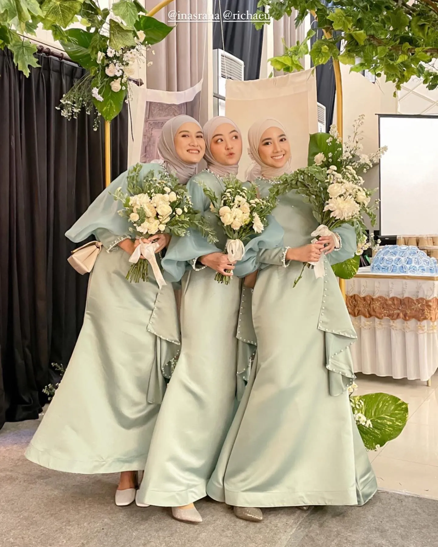 Elegan dengan Warna Mint Kalem (credit: instagram/richaeu)