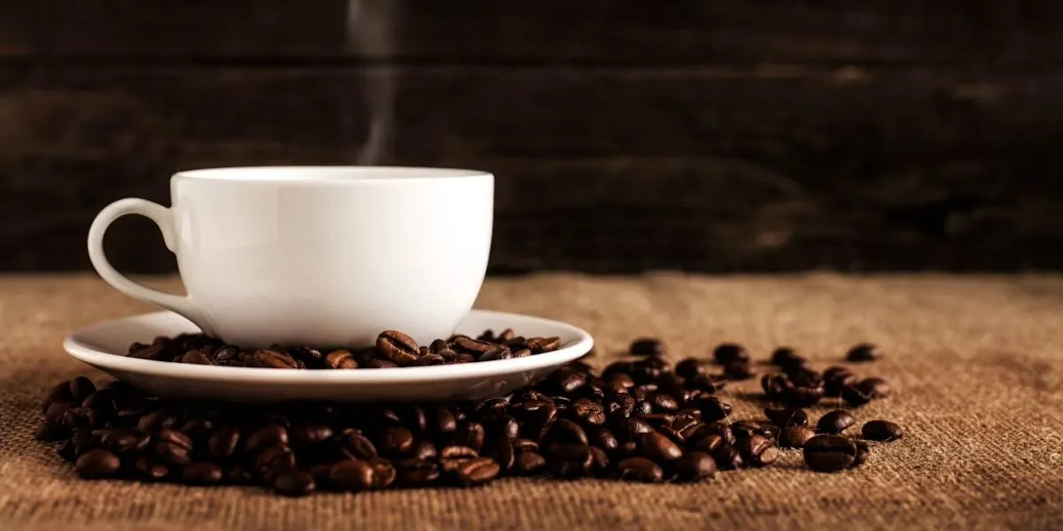 Ilustrasi Kopi/Photo by Mike Kenneally on Unsplash