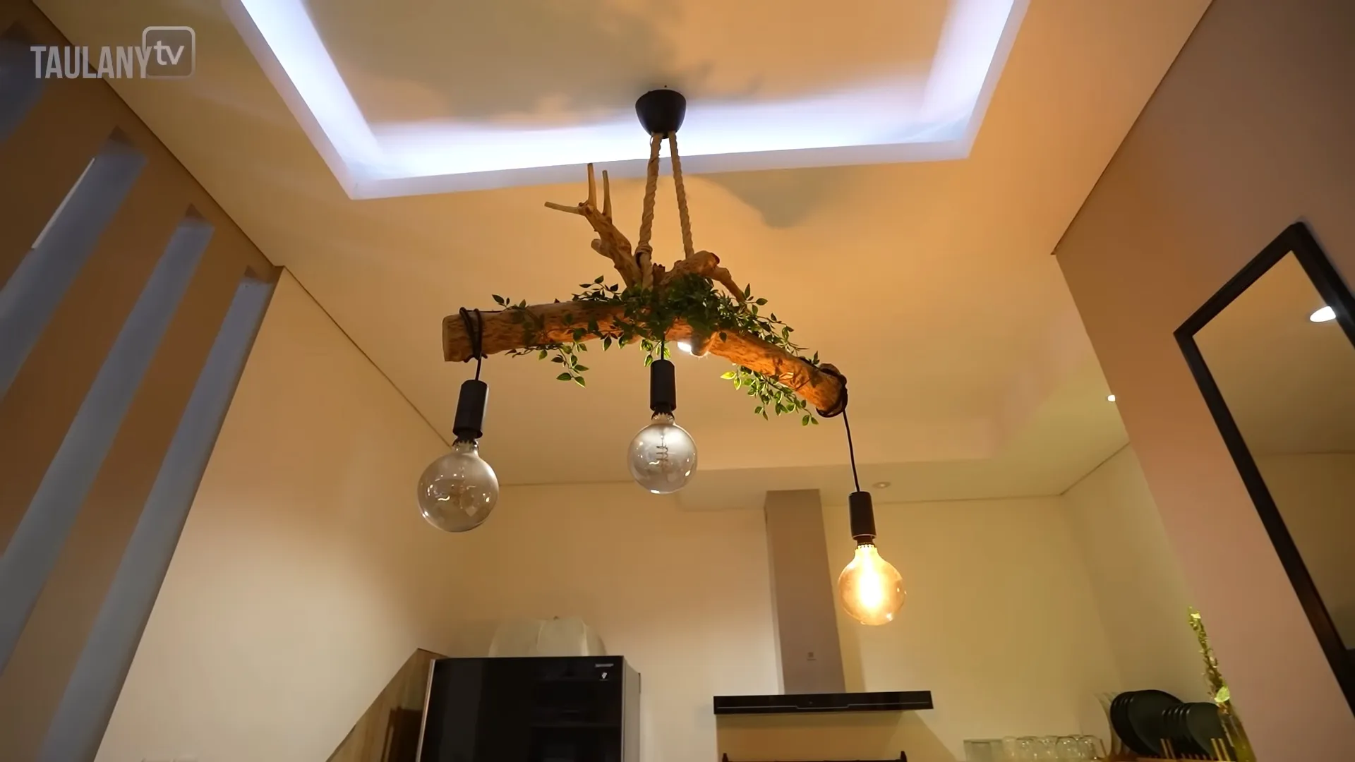 Lampu Estetik