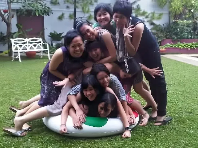 Dian Sastrowardoyo yang Begitu Membaur (credit: instagram/therealdisastr)