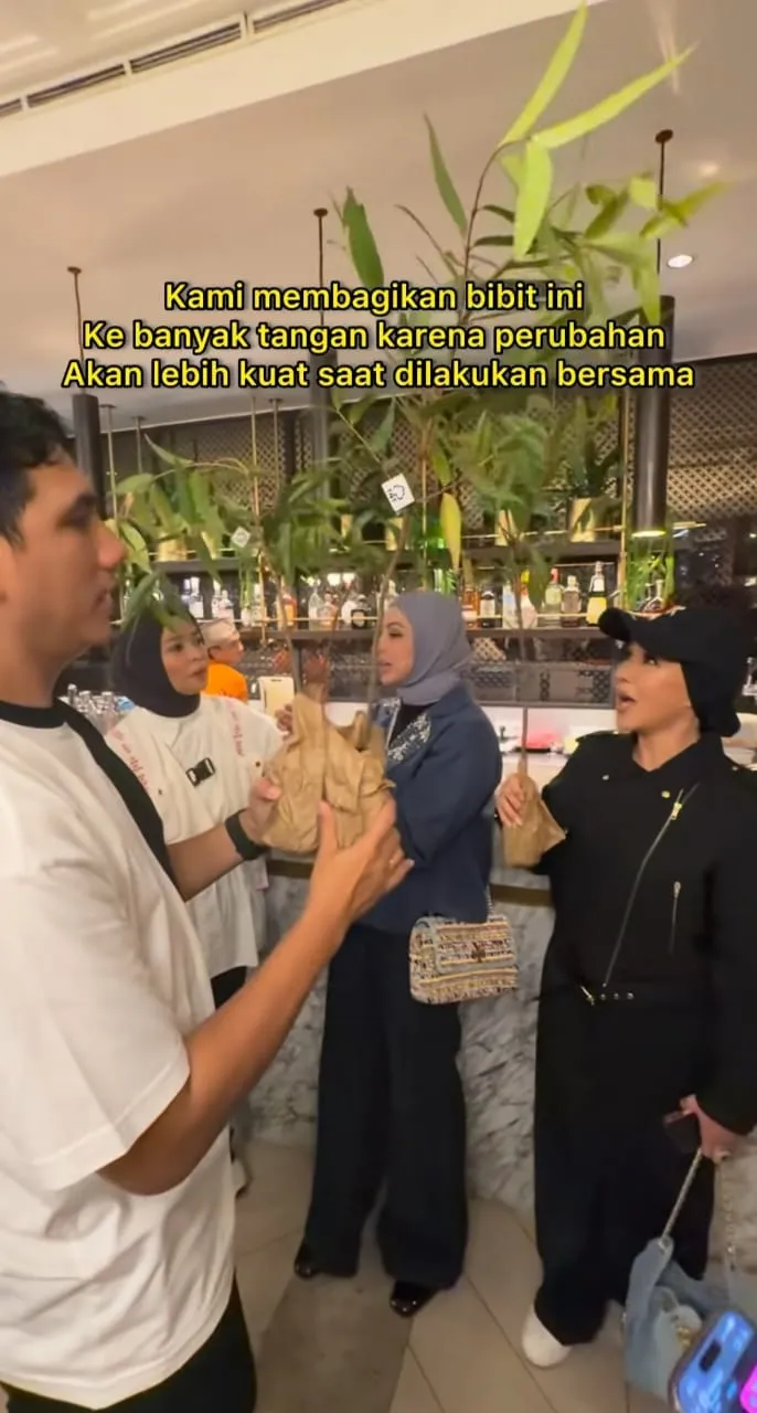 Tantri Kotak dan Arda (credit: instagram/ardahatna)