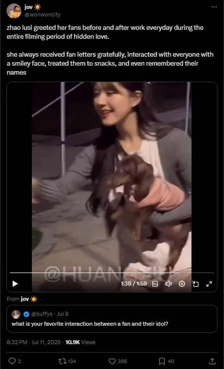 Interaksi Zhao Lusi dengan fans - copyright: x.com/@wonwoncity