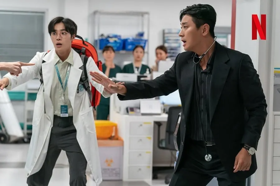 THE TRAUMA CODE: HEROES ON CALL (credit: mydramalist)