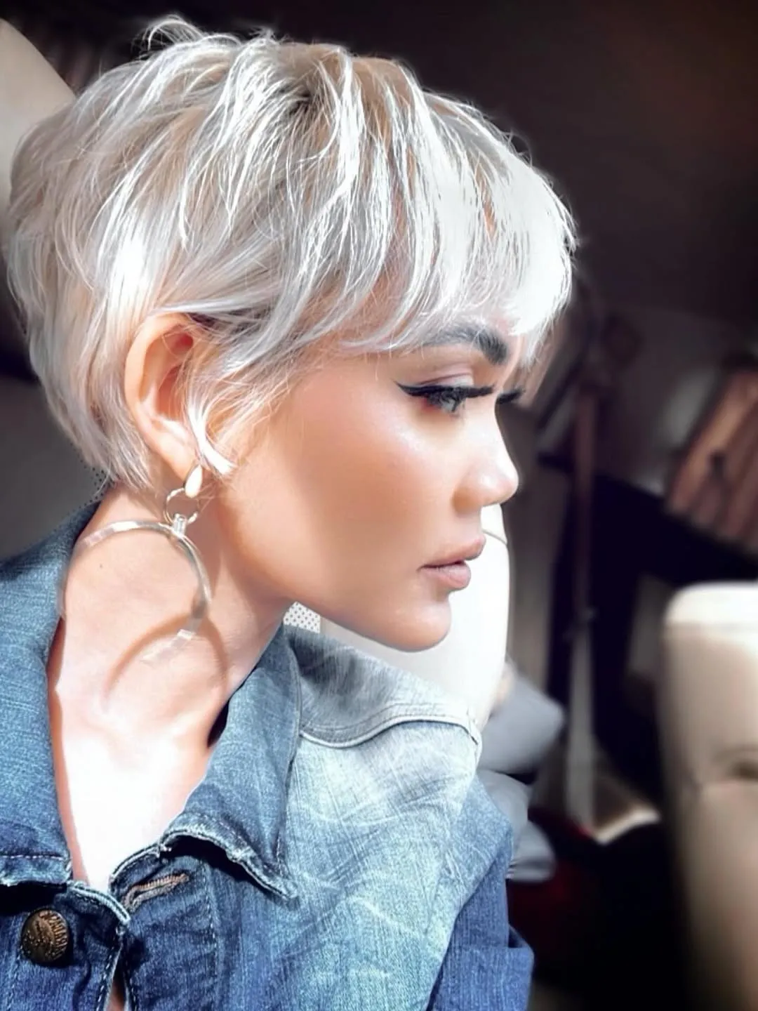 Rina Nose tampil beda dengan rambut pendek (c) instagram/@rinanose16