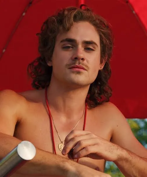 7 Karakter Pendukung Terbaik di Serial Stranger Things (credit: x.com/@StrangerNews11)